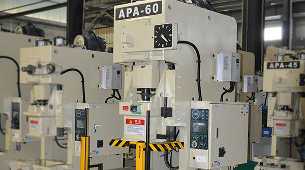 Штамповочные прессы для металла с производительностью 60 тонн модель APA-60